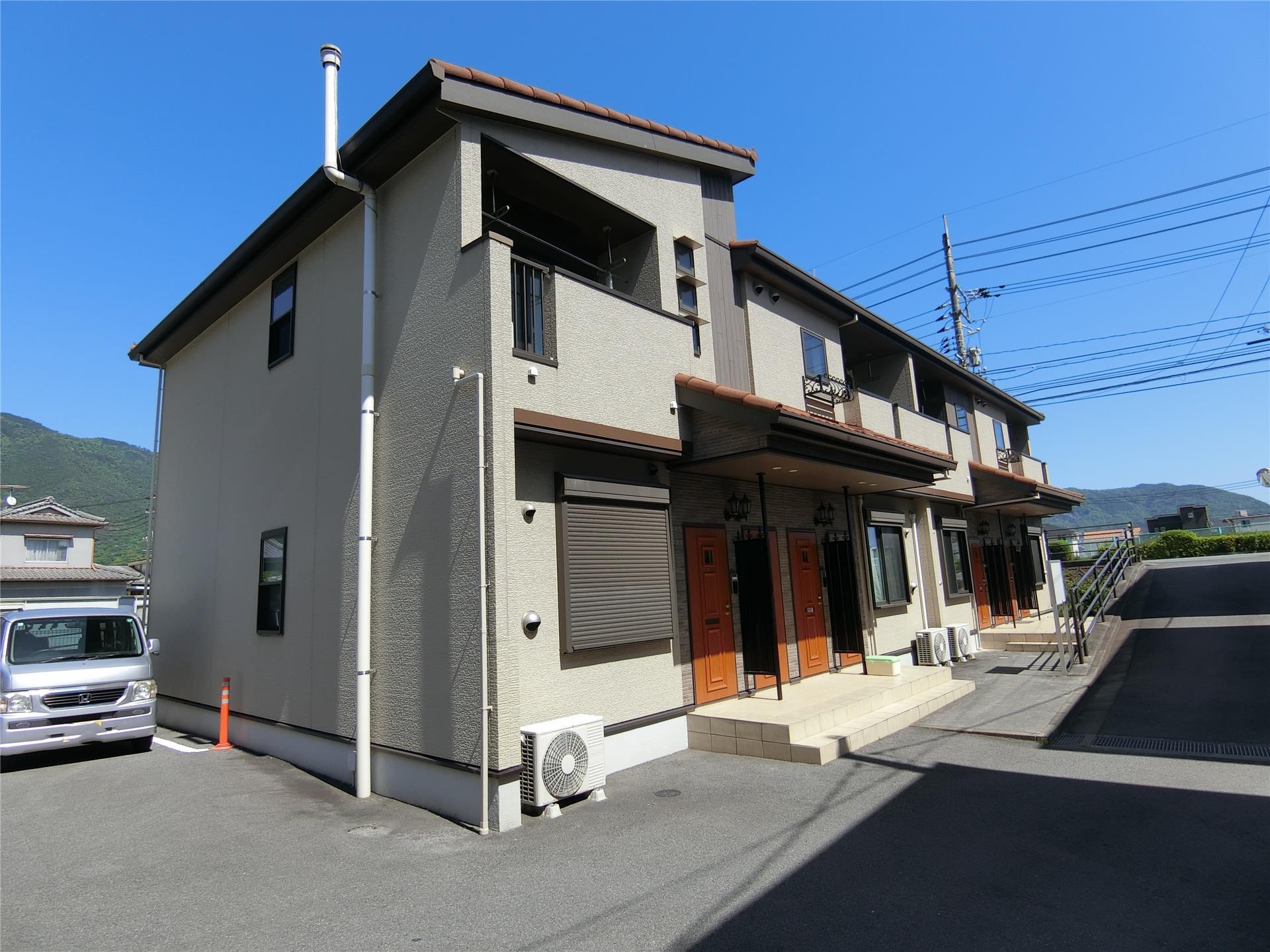 建物外観　2013年築　フローリッシュ