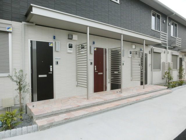 エントランス　綺麗なエントランスです。