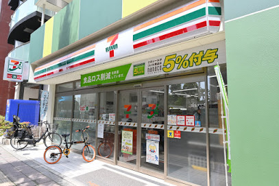 コンビニ　セブンイレブン 世田谷上馬4丁目店（コンビニ）まで375m
