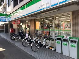 コンビニ　ファミリーマート 上馬交差点前店（コンビニ）まで358m