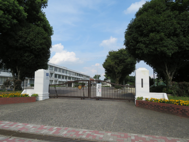 中学校　各務原市立那加中学校（中学校）まで1320m