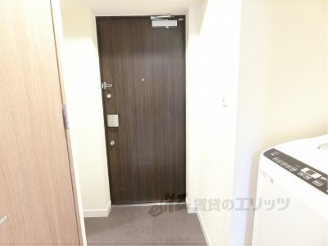 プレサンス京都二条京華の玄関写真