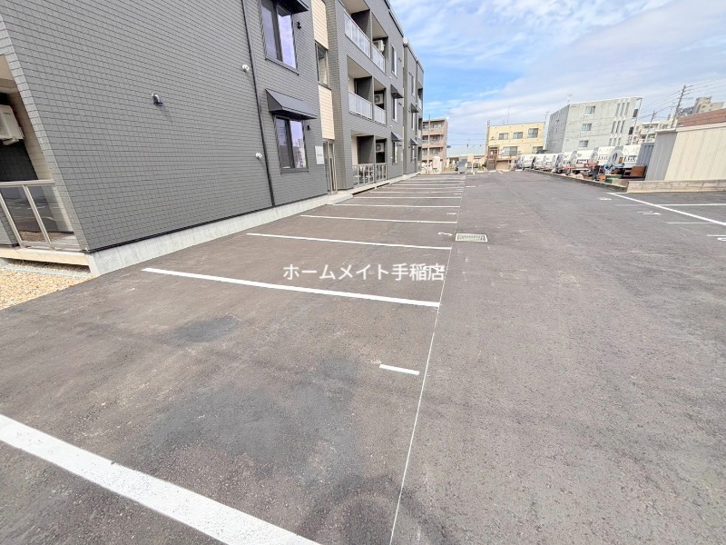 駐車場　駐車スペースでございます！