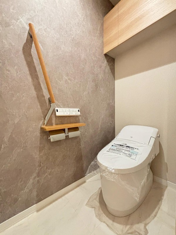 ＪＲ鹿児島本線 箱崎駅 徒歩6分 4階建 築1年のトイレ写真