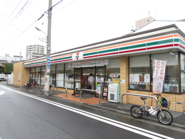 コンビニ　セブンイレブン大田区糀谷中前店（コンビニ）まで613m