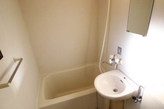 洗面設備　※別部屋の写真です