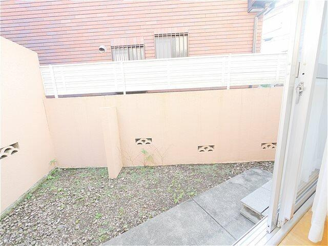 庭　お庭で自由な時間を過ごせます