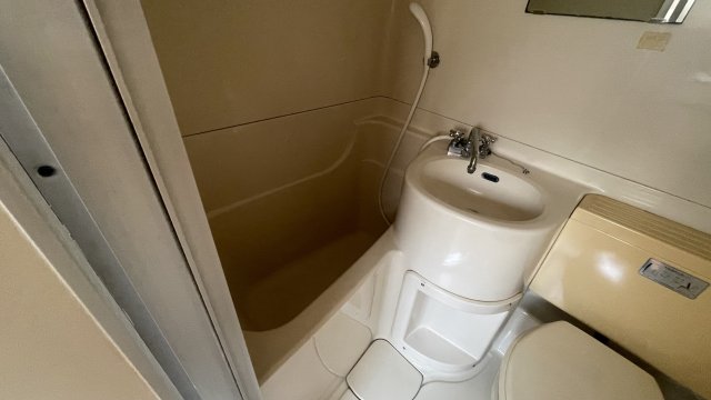 バス・シャワールーム　シンプルで機能的なユニットバスです！