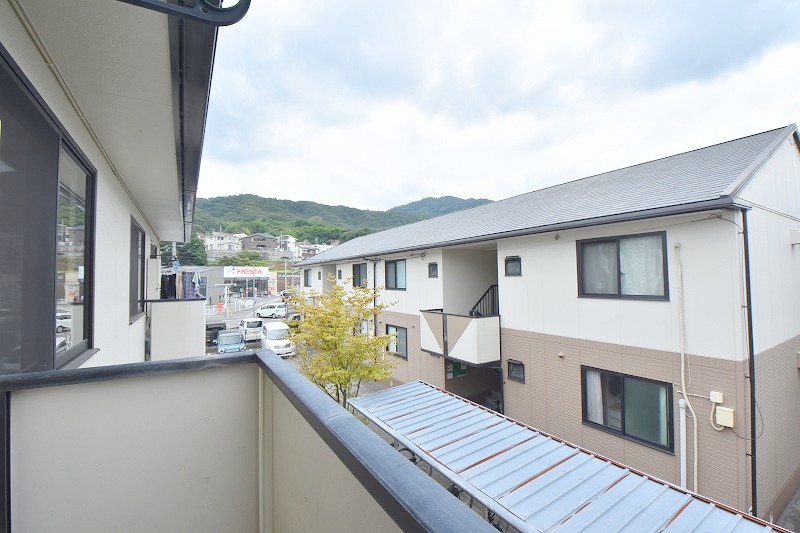バルコニー　お問合せはシティホーム海田センター　082-821-2227