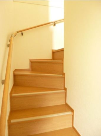 玄関　弊社は都内全域の物件をご紹介可能です！