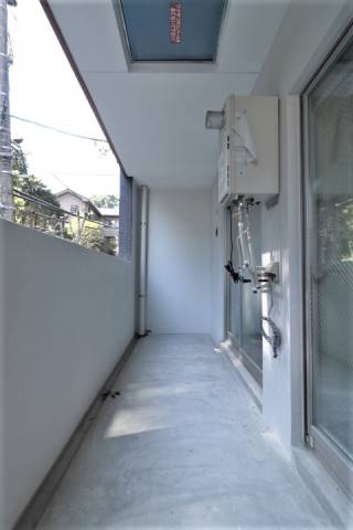 バルコニー　洗濯物はこちらへどうぞ。