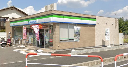 コンビニ　ファミリーマート 所沢久米東店（コンビニ）まで447m