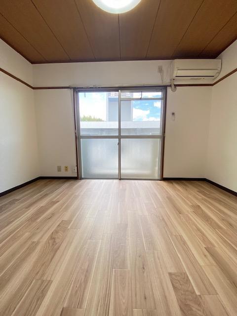 アルファコート宮崎の居間写真