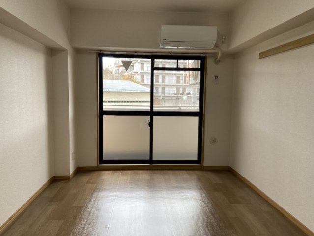 アートプラザ京田辺の居間写真