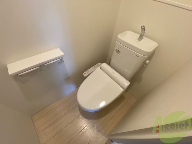 トイレ　こちらはトイレです。清潔感があり、安心して使用できます。