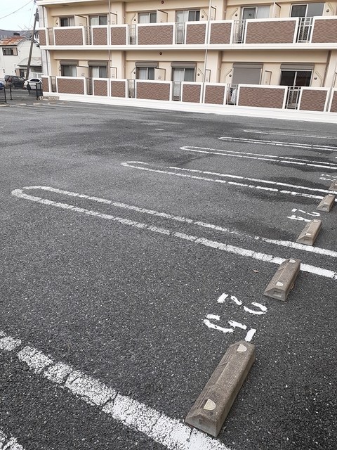 駐車場　駐車スペースもあります☆