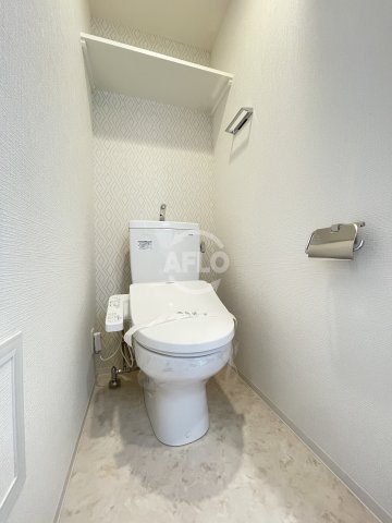 トイレ　エスリード弁天町ポートヴィラ　温水洗浄便座