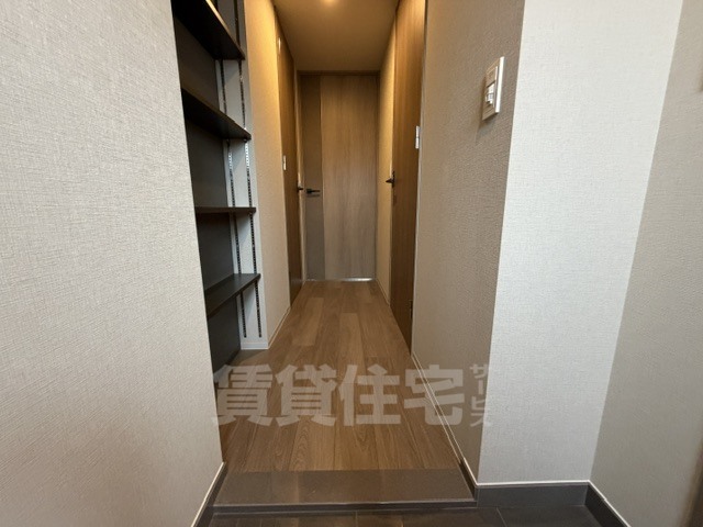 地下鉄長堀鶴見緑地線 西長堀駅 徒歩4分 15階建 築1年の居間写真