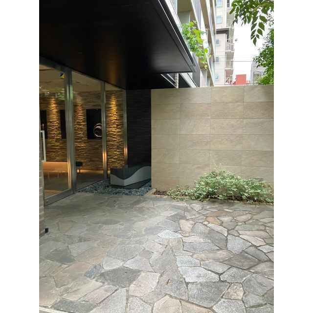 エントランス　建物の内部です