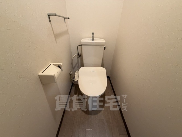 ＪＲ東海道本線 六甲道駅 徒歩5分 7階建 築31年のトイレ写真