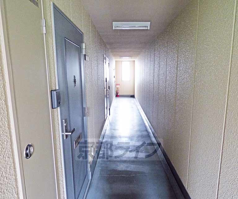 地下鉄烏丸線 今出川駅 徒歩6分 4階建 築26年の外観写真
