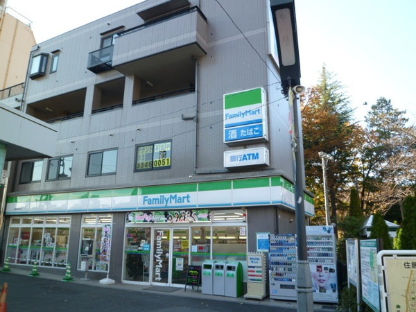 コンビニ　ファミリーマート 早宮四丁目店（コンビニ）まで181m
