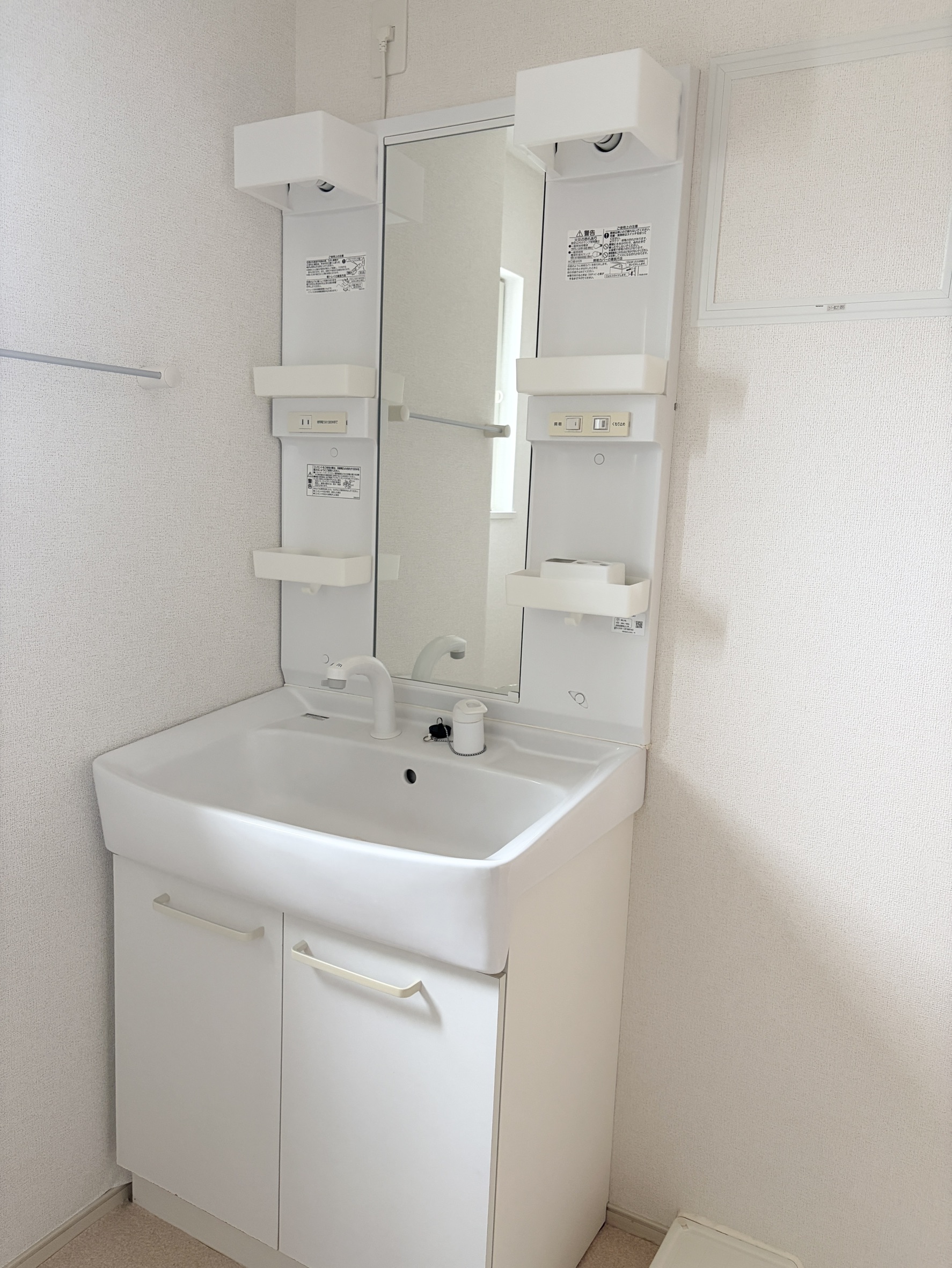 洗面設備　同施工会社同シリーズ別物件