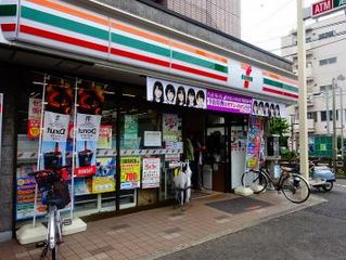 コンビニ　セブンイレブン 世田谷松原駅前店（コンビニ）まで211m