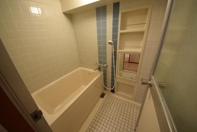 バス・シャワールーム　別部屋参考写真