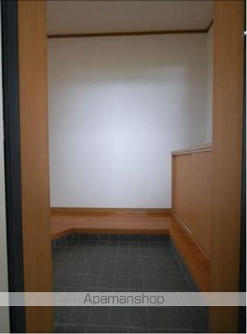 曽於市 3階建 築17年の内装写真