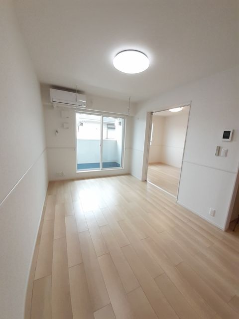 名鉄西尾線 吉良吉田駅 徒歩12分 2階建 築5年の居間写真