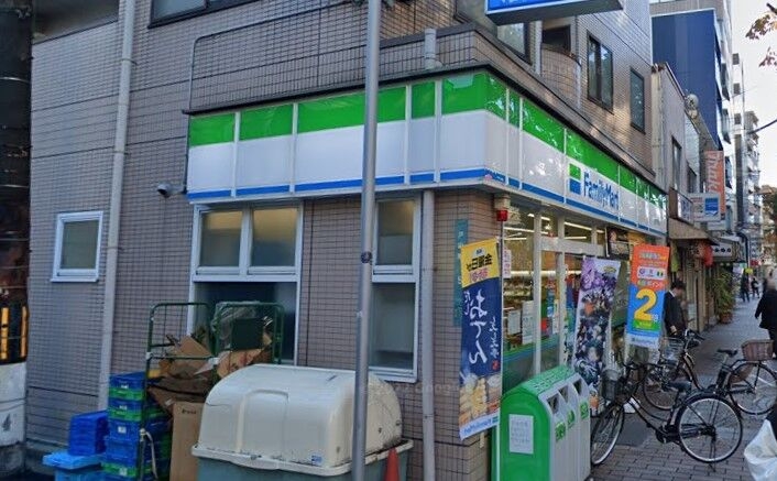 コンビニ　ファミリーマート西宮戸田町店（コンビニ）まで334m