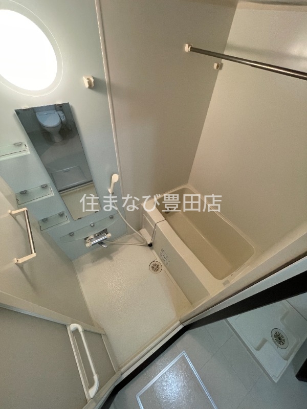 バス・シャワールーム　同型別部屋写真