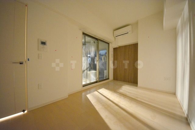 アドバンス心斎橋ラシュレの居間写真