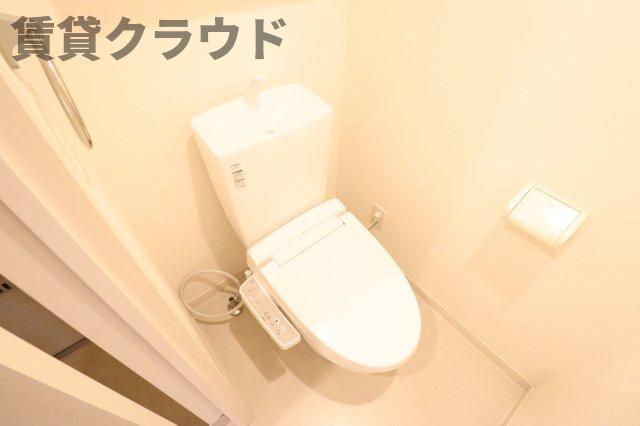 トイレ　人気の温水洗浄便座！