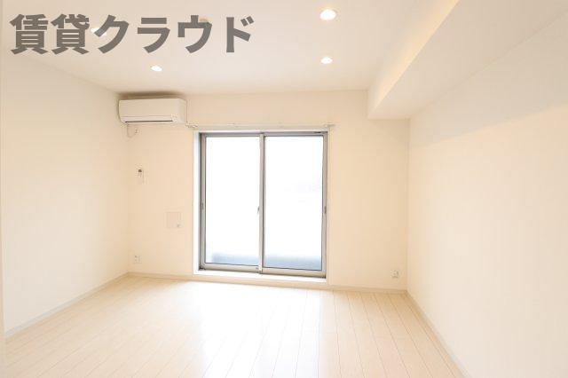 その他部屋・スペース　開放的な寝室です