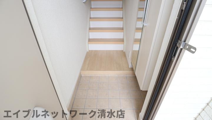 玄関　落ち着いた玄関です