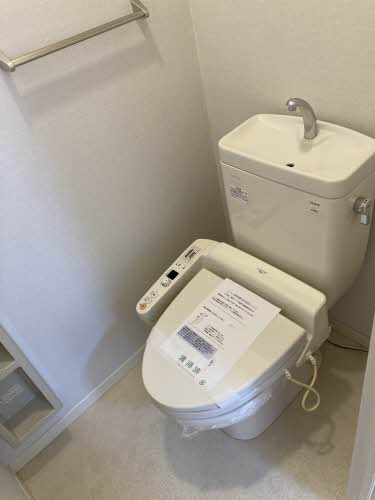 ＪＲ牟岐線 阿波富田駅 徒歩50分 2階建 築20年のトイレ写真