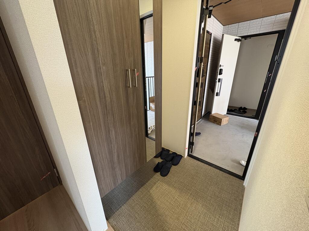 クローリス妙蓮寺IIIの玄関写真