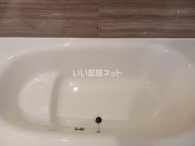 HILARIOUS IIIの風呂写真