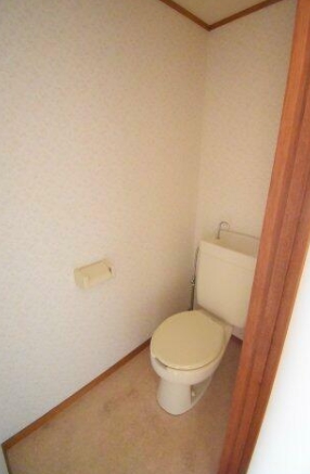 ＪＲ京浜東北線 鶴見駅 徒歩9分 4階建 築38年のトイレ写真