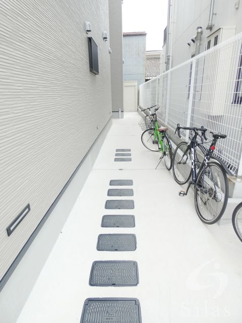 南海本線 湊駅 徒歩8分 3階建 築8年の外観写真