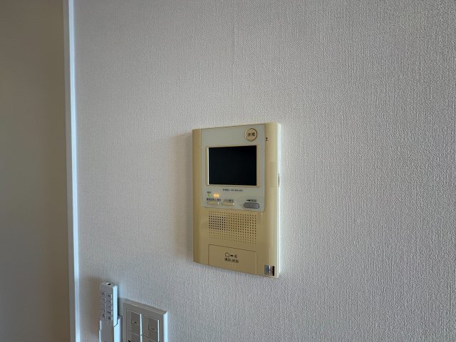 セキュリティ　モニター付きインターホン