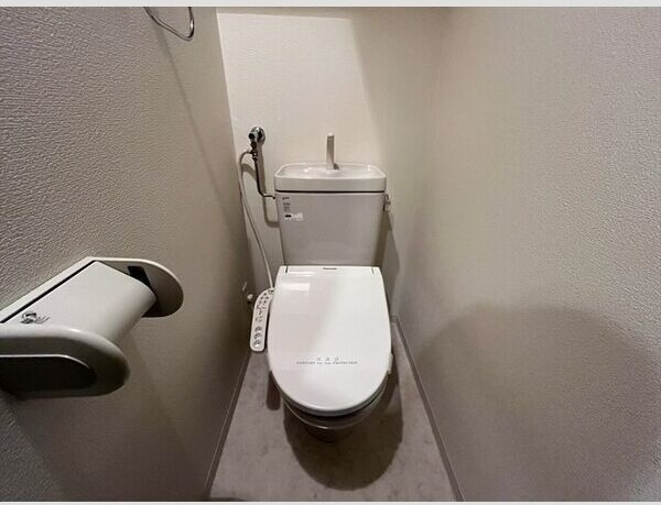 クラッセ知事公館前のトイレ写真