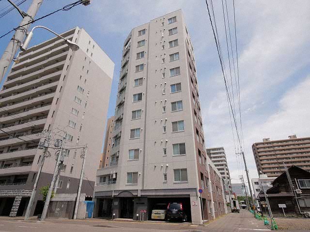 クラッセ知事公館前の外観写真