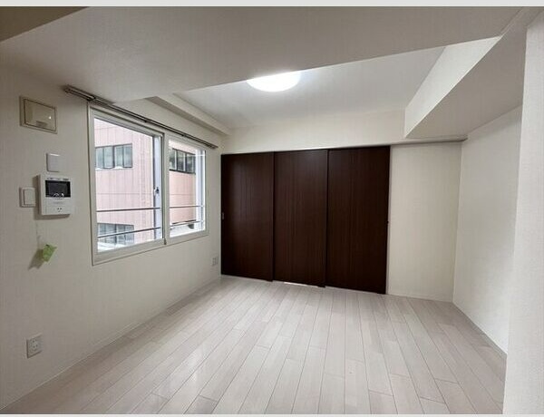 クラッセ知事公館前の居間写真