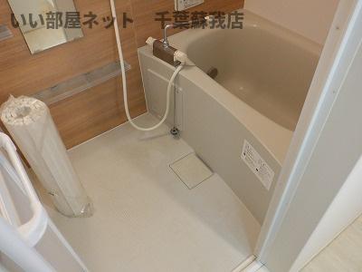 バス・シャワールーム　陽当たり良好なバルコニーです