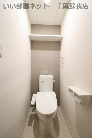 トイレ　こちらのリビングで趣味の時間をお楽しみください
