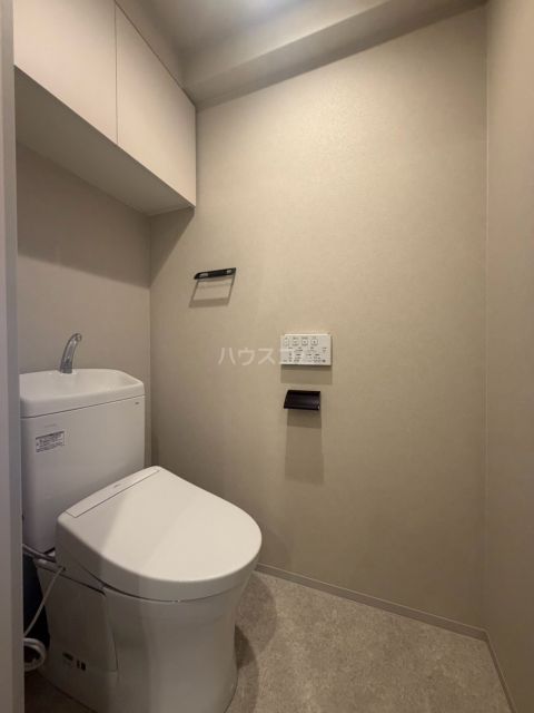 シーズンフラッツ心斎橋EASTのトイレ写真