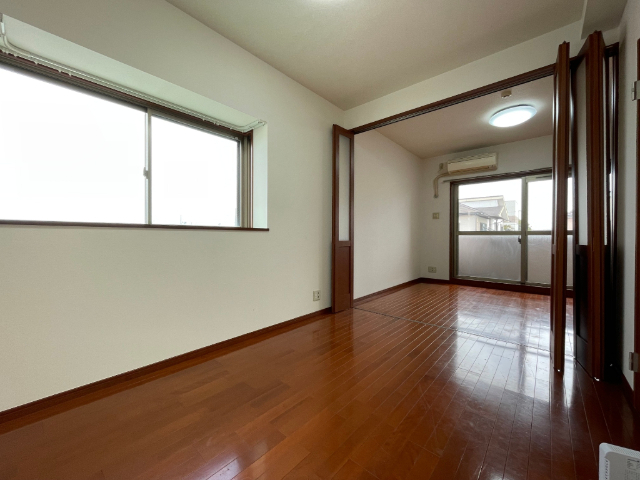 居室・リビング　明るいお部屋です